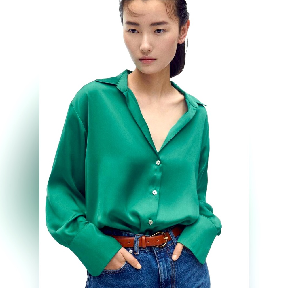 Zara flowy satin effect shirt in green XL. New